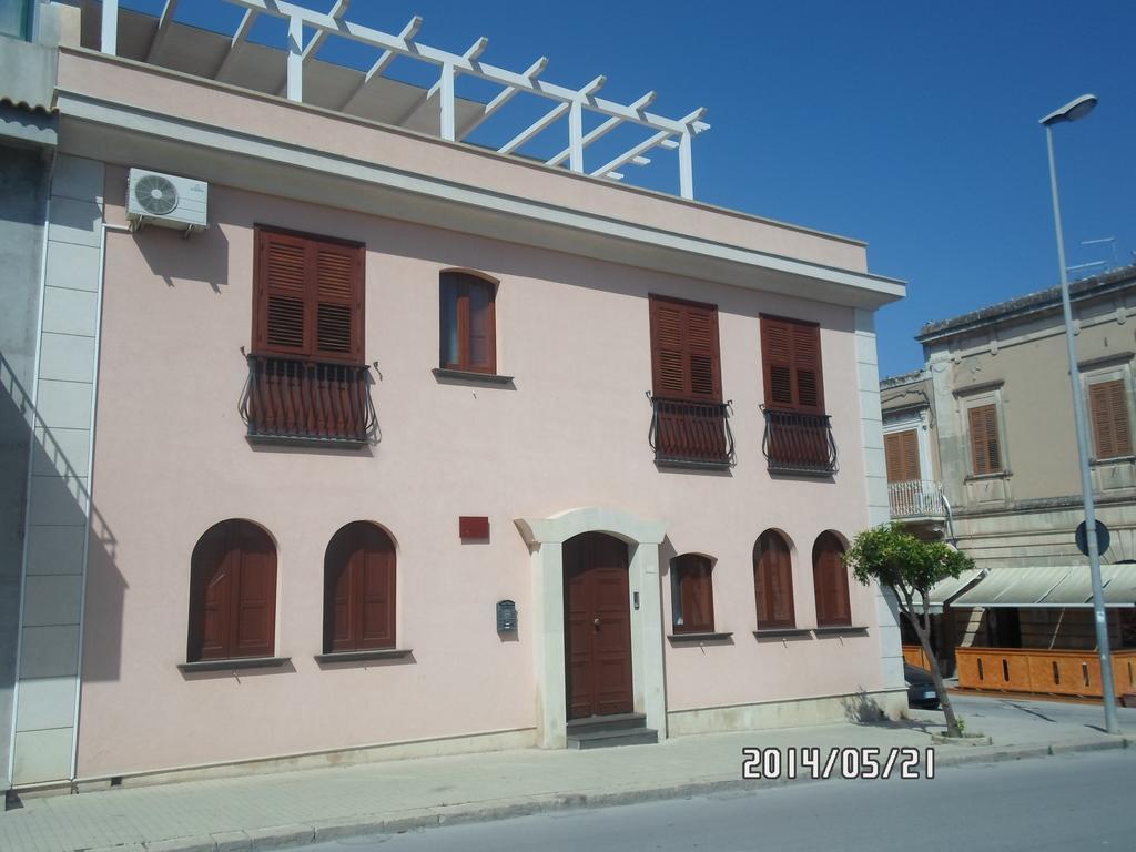 B&B Home Sweet Home Rosolini Exterior photo